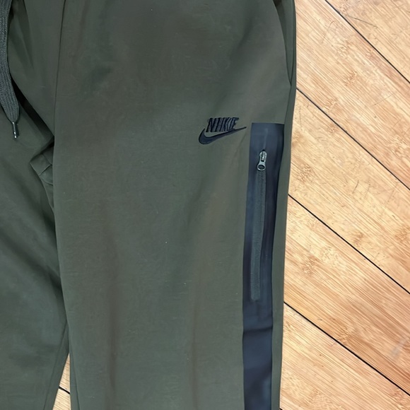 NWT green sweat suit - Picture 4 of 5
